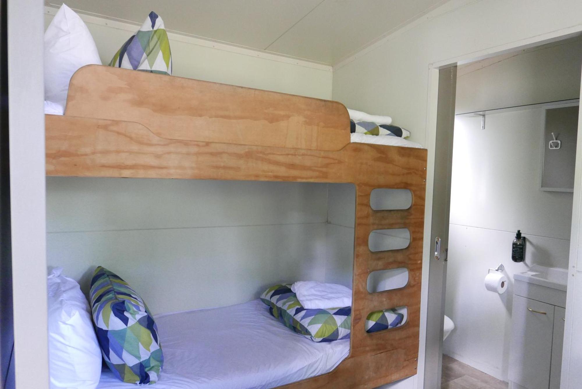 Ahipara Holiday Park Room photo